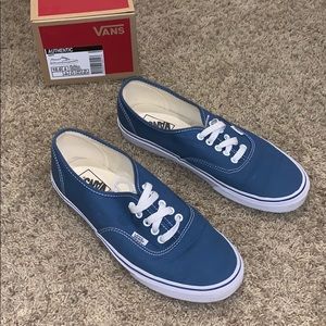 Authentic Low cut Vans Navy